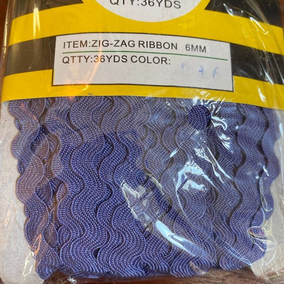 Medium Purple 6mm Ric Rac - Picture 2 of 2